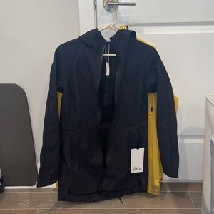 LuluLemon Gylde Along ShoftShell Jacket SIZE 4